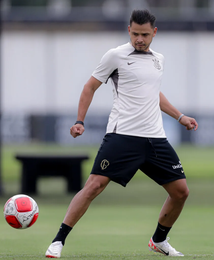 Romero projeta clássico contra o São Paulo e fala em manter tabu para o Corinthians em Itaquera