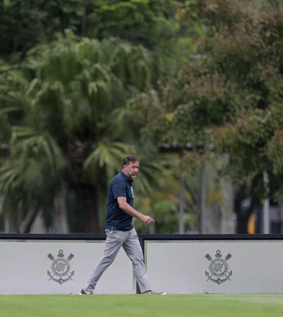 Corinthians quita direitos de imagem atrasados com jogadores do elenco de 2024.