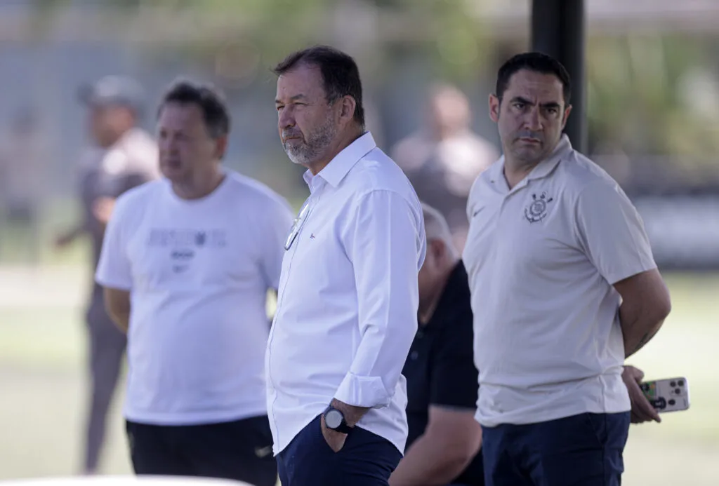 Corinthians quita dívidas com jogadores após venda de Moscardo.