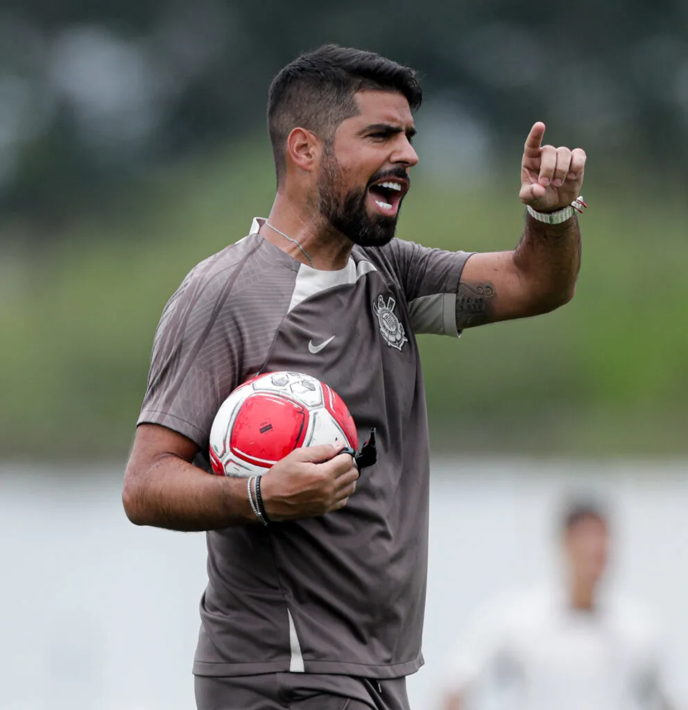 Treino do Corinthians: Imagens da Preparação da Equipe nesta Quinta-feira.