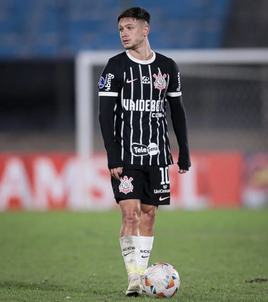 Rodrigo Garro errou bastante, mas foi o jogador do Corinthians que mais se apresentou e foi premiado com a assistência para o gol de Yuri Alberto