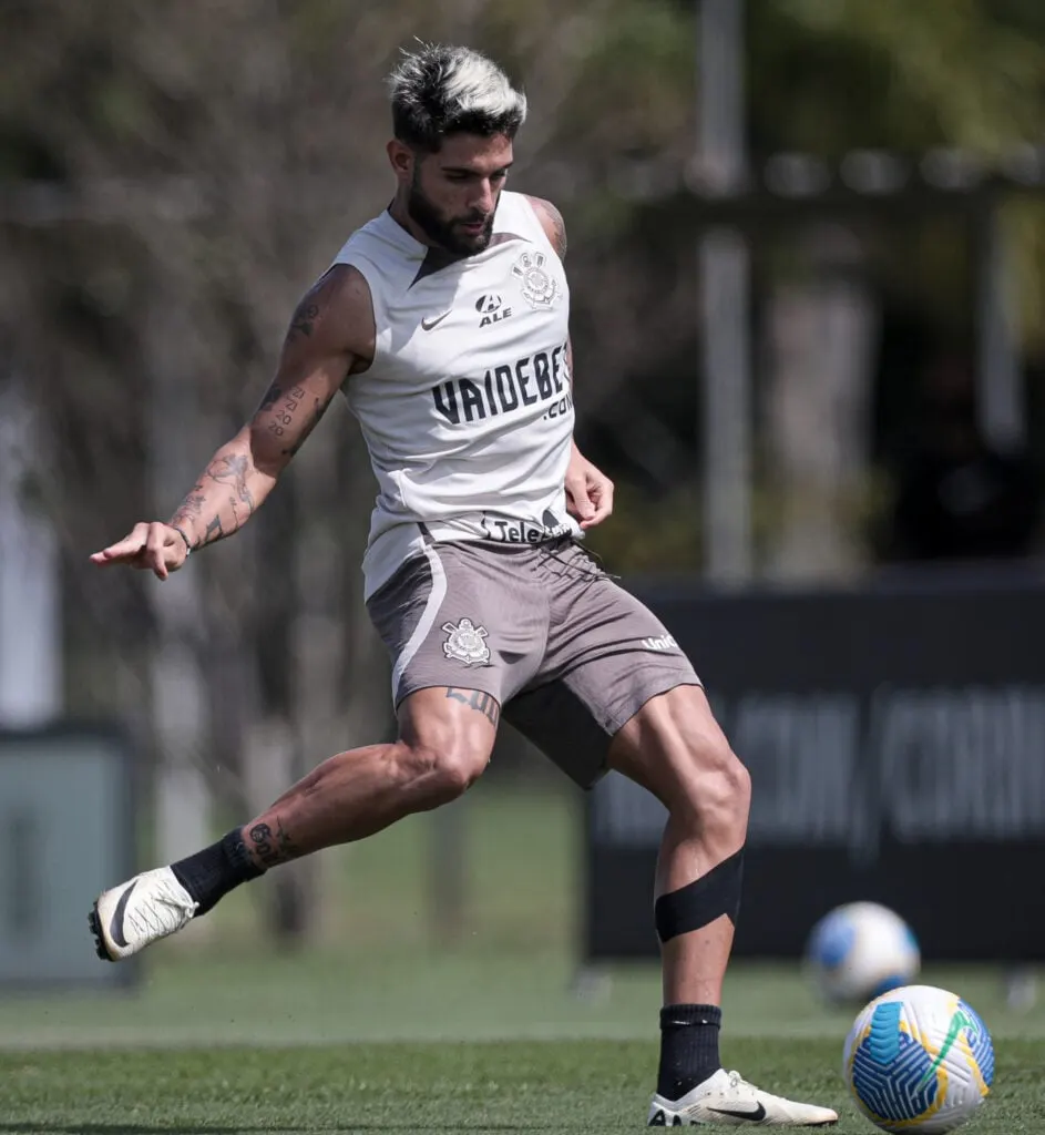 Yuri busca apoio psicológico e foca em conquistar a Sul-Americana pelo Corinthians.