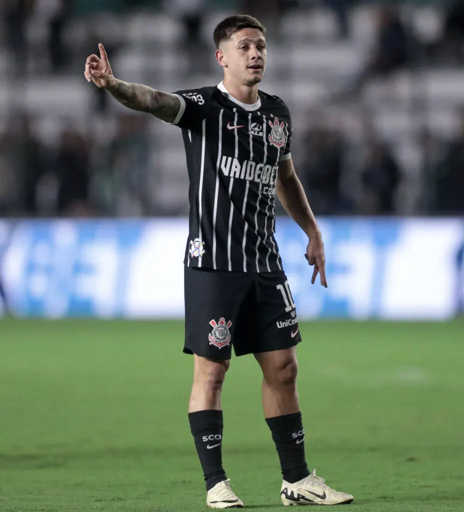 Rodrigo Garro errou bastante, mas deu o passe que resultou na melhor chance do Corinthians no jogo