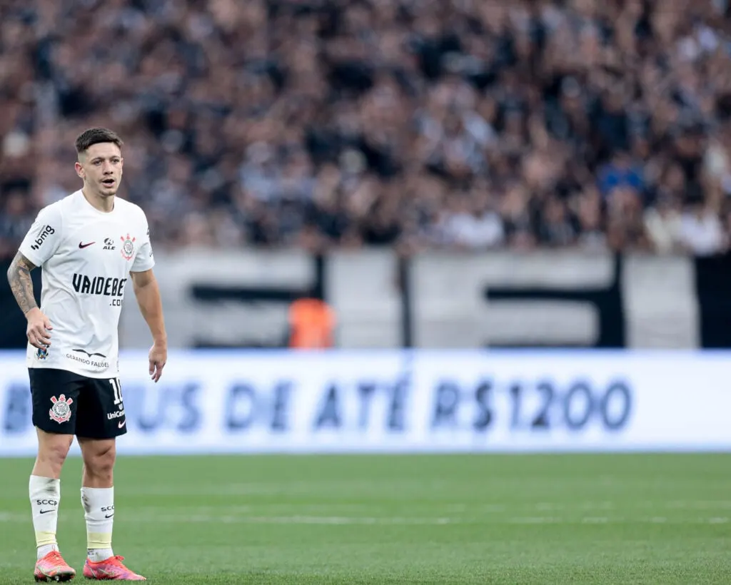 Garro lamenta empate do Corinthians com o Fortaleza e destaca atuação da equipe