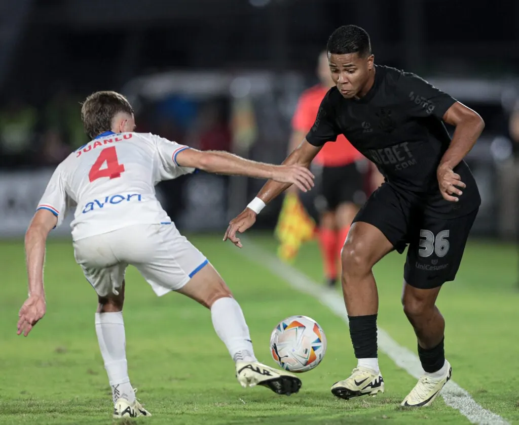 Wesley: um dos principais jogadores do Corinthians nas últimas partidas, também foi aquém do esperado. Errou muitas tomadas de decisão e não foi brilhante como nos jogos anteriores. Oscilação natural pela idade.