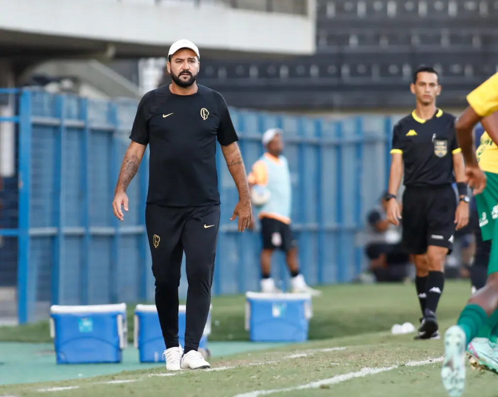 Jogo do Brasileirão sub-20: Corinthians enfrenta o Goiás em partida decisiva.