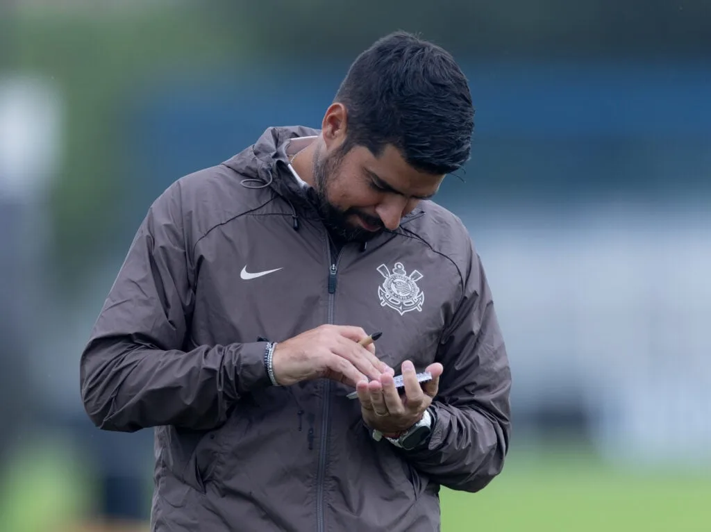 Substituto de Rodrigo Garro em Clássico Entre Corinthians e São Paulo