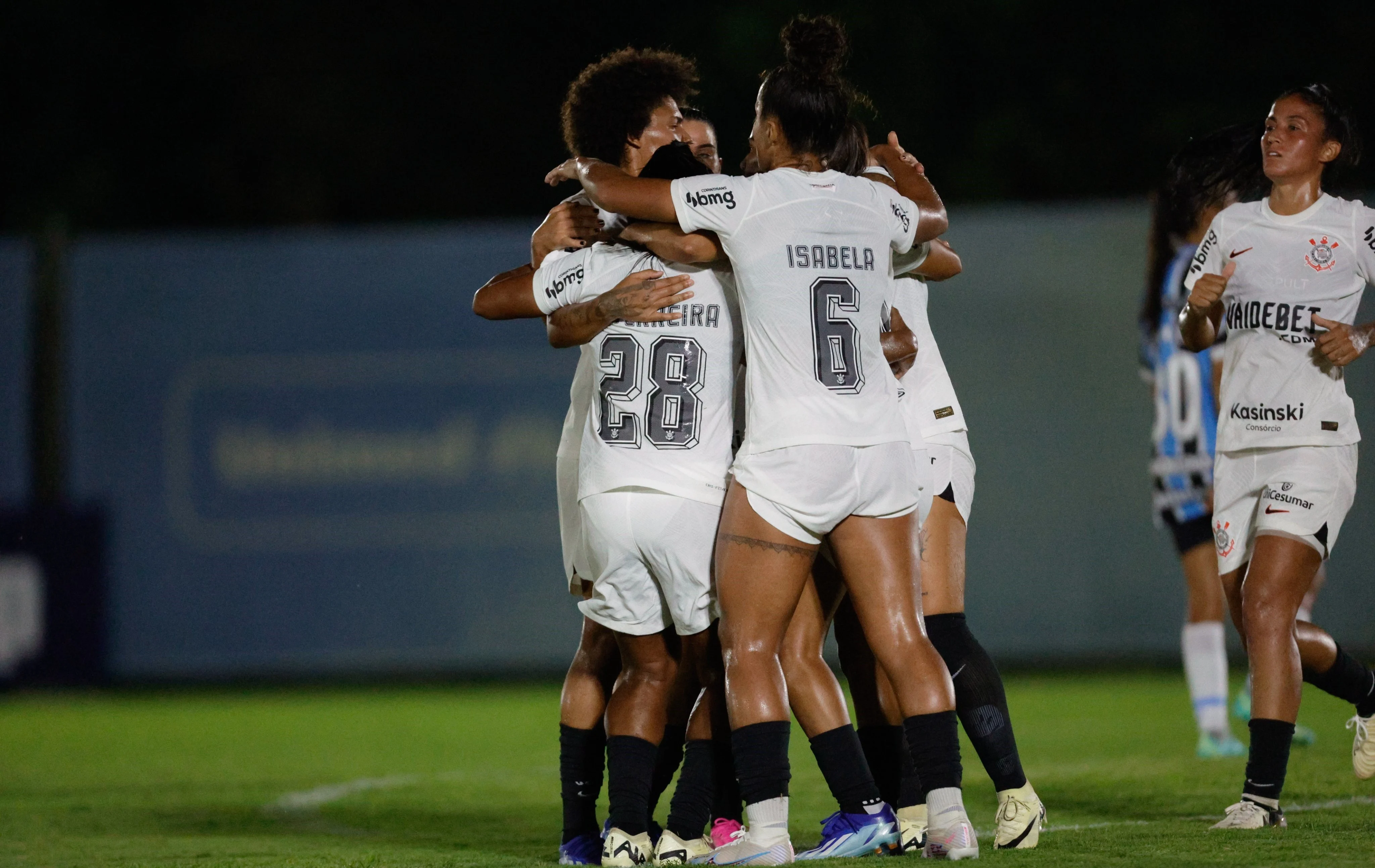 Corinthians vence Grêmio fora de casa e estreia com triunfo no Brasileirão Feminino