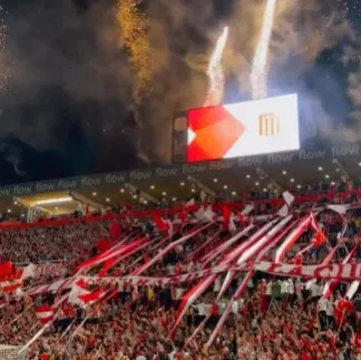Estudiantes anuncia ingressos esgotados para jogo contra Corinthians e divulga relacionados; confira
