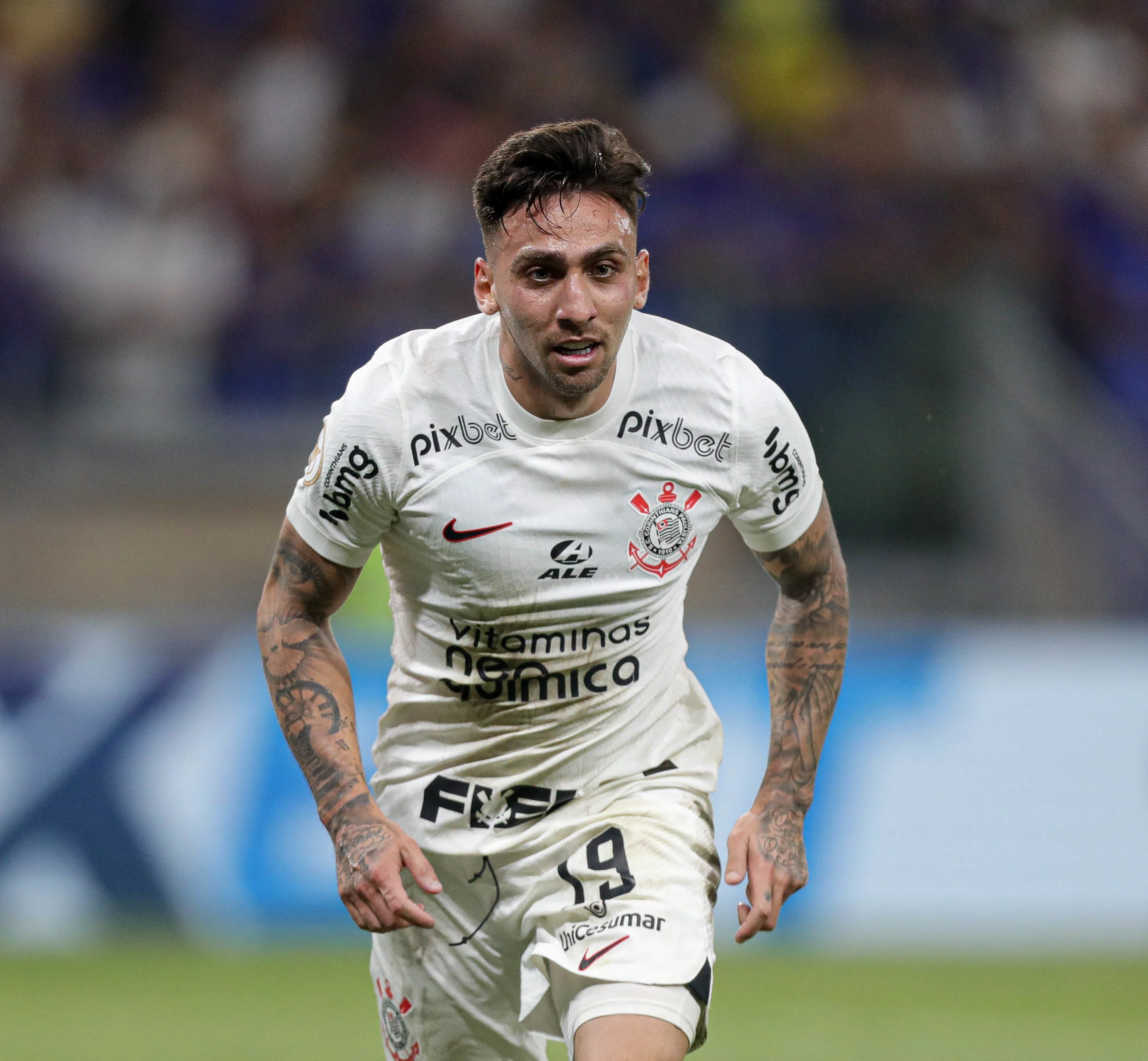 Troca de Gustavo Mosquito com o Botafogo não se concretiza no Corinthians