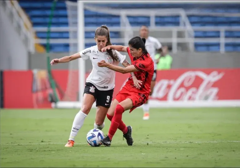 Corinthians goleia América de Cali e passa à semi da Libertadores Feminina