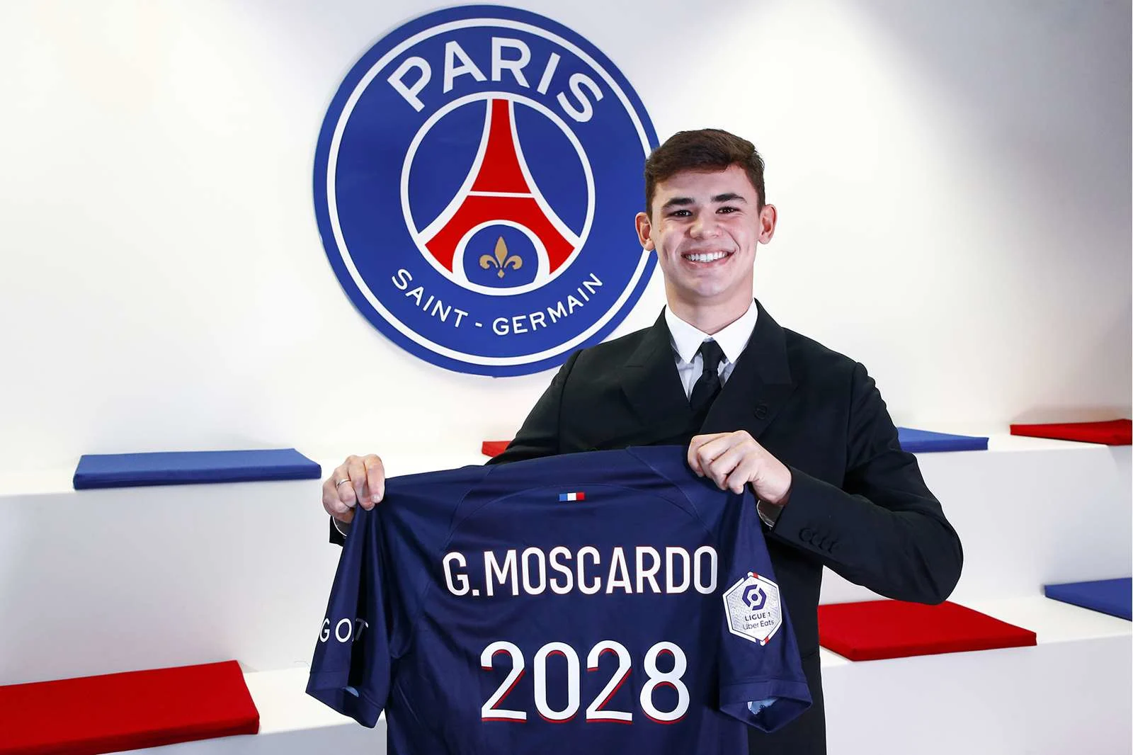 Anunciado, Moscardo fala pela primeira vez como jogador do PSG: 