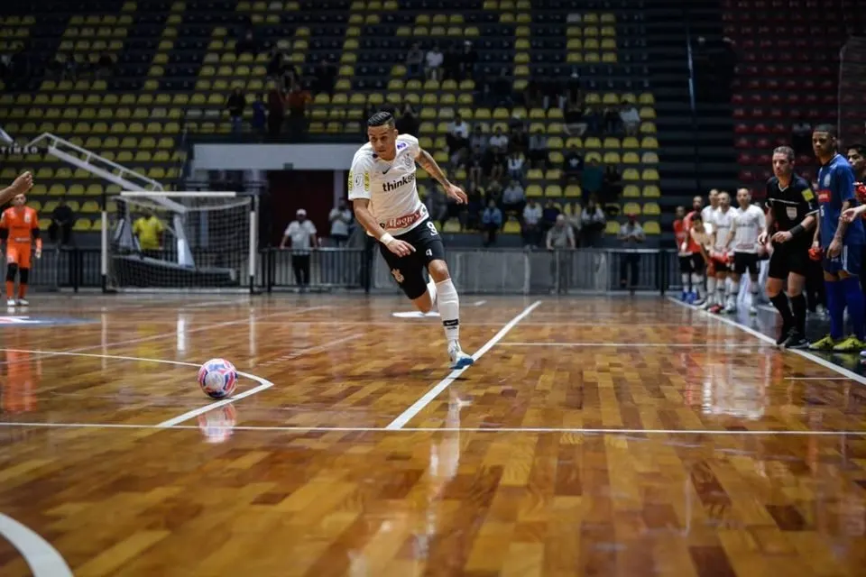 Jogador de futsal do Corinthians é morto a tiros durante a madrugada