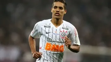 Pedrinho não tem agradado e Tiago Nunes quebra a cabeça com ataque do Corinthians