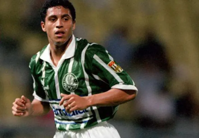 Roberto Carlos rejeita comparação com Jorge Jesus e defende trabalho de Abel no Palmeiras