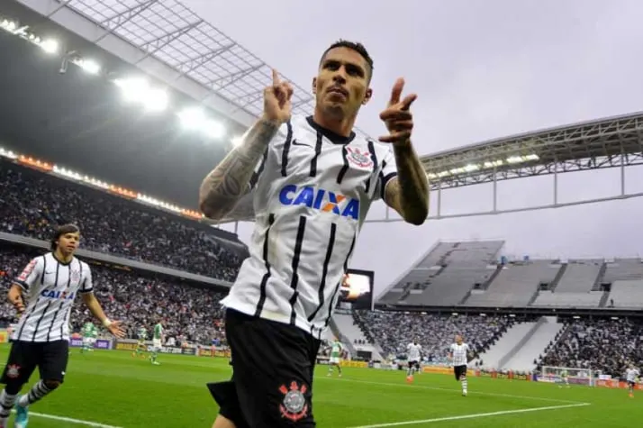 Matar a saudade: Guerrero revisita a Arena Corinthians e encontra Tite