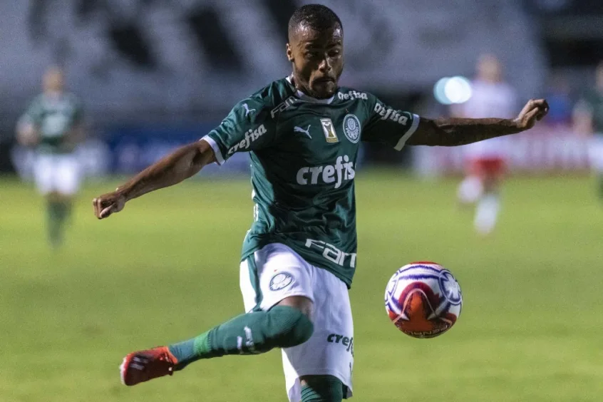 Após jogo contra o Bragantino, Felipe Pires celebra 