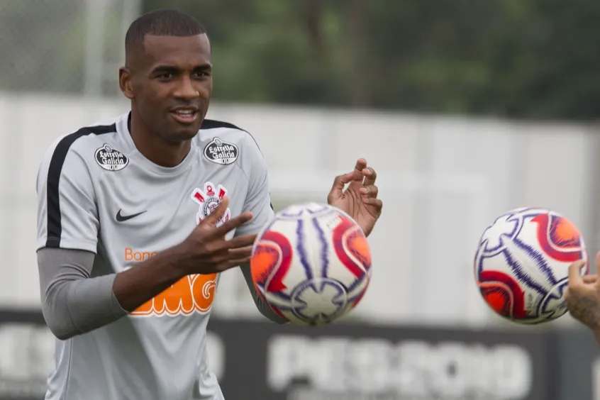 Entenda os motivos que fizeram o Corinthians solicitar a volta do zagueiro Marllon