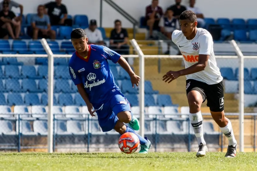 Corinthians empata com São Caetano pelo Paulista sub-17; Sub-15 perde