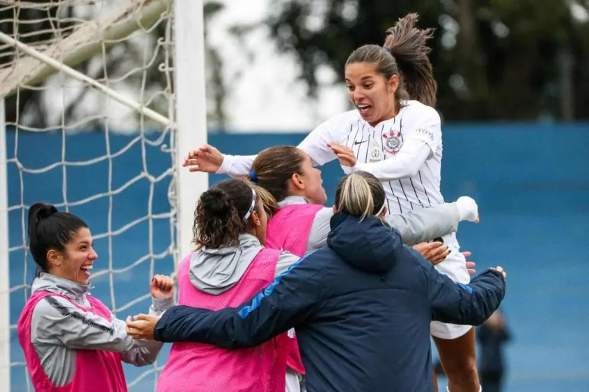 Millene, do Corinthians, quebra dois recordes no Brasileirão feminino 