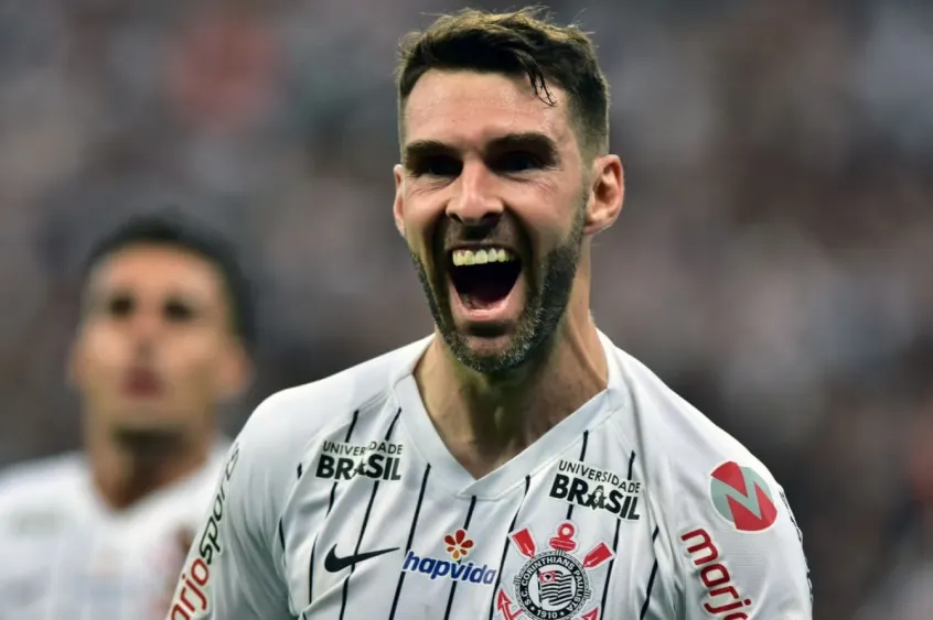 Boselli destaca disputa por titularidade no ataque do Corinthians