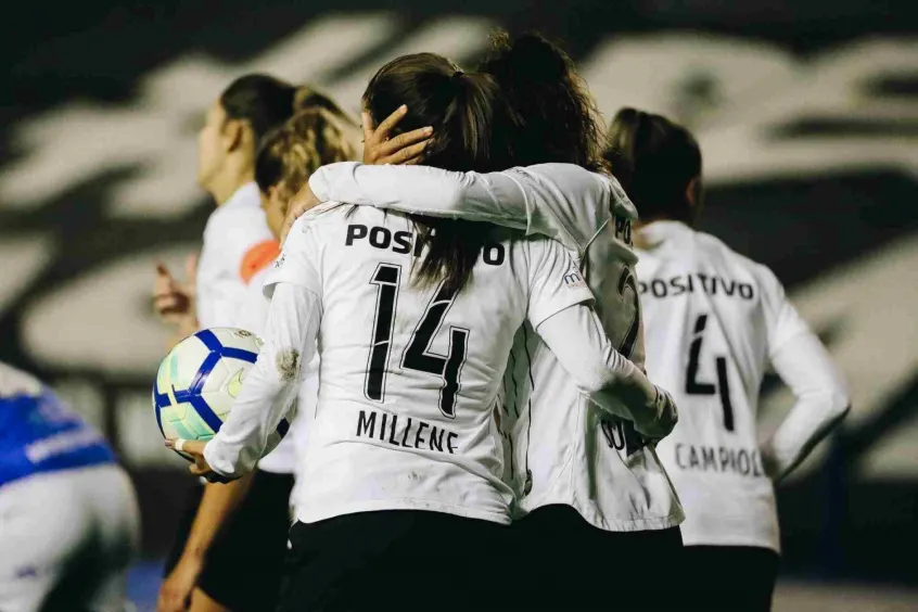 Fifa parabeniza feminino do Timão por recorde de vitórias seguidas