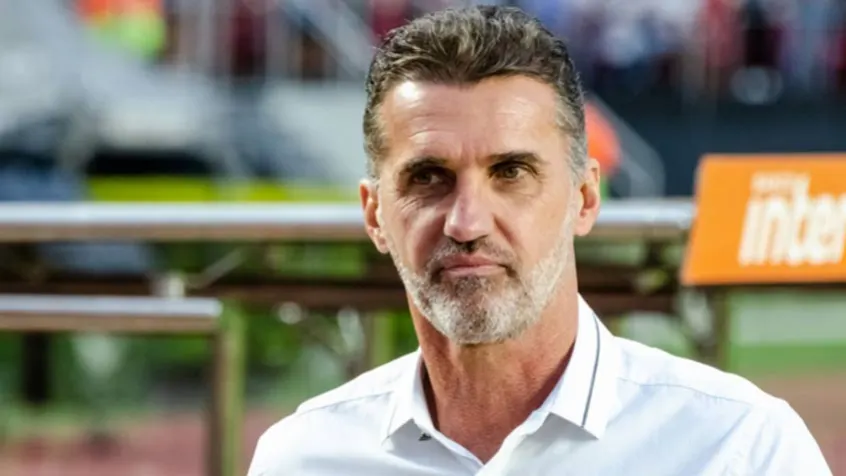 Após derrota, Corinthians avança em negociação para contratar Vagner Mancini