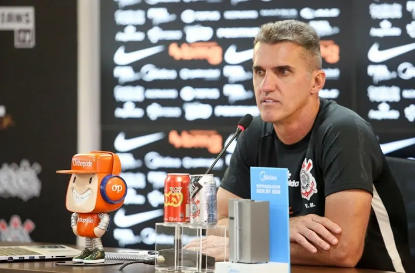 Em nota, Gaviões critica veteranos e pede saída de Mancini do Corinthians: 