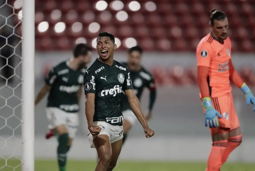 Palmeiras aposta em bom retrospecto fora de casa para buscar classificação e recorde