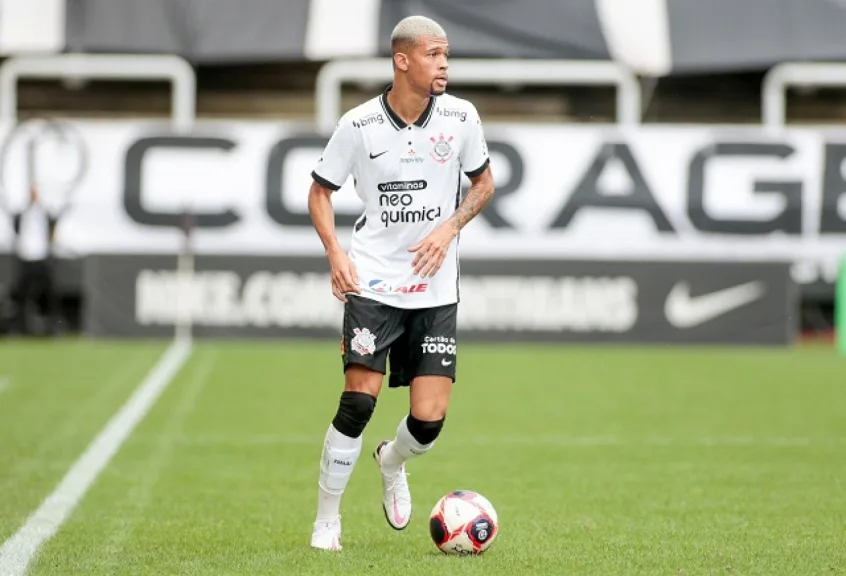 João Victor se destaca por solidez e consistência defensiva no Corinthians 