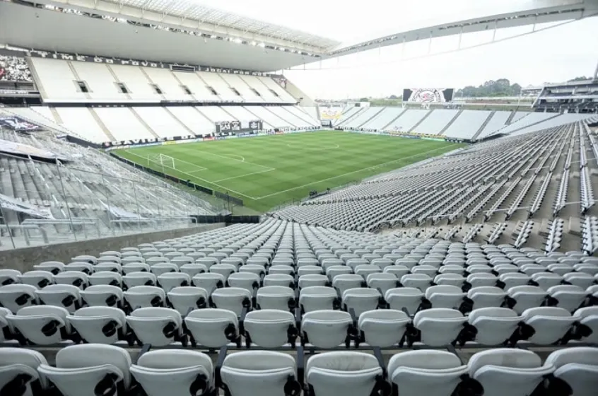 Corinthians tem ano com maior números de derrotas e gols sofridos em casa