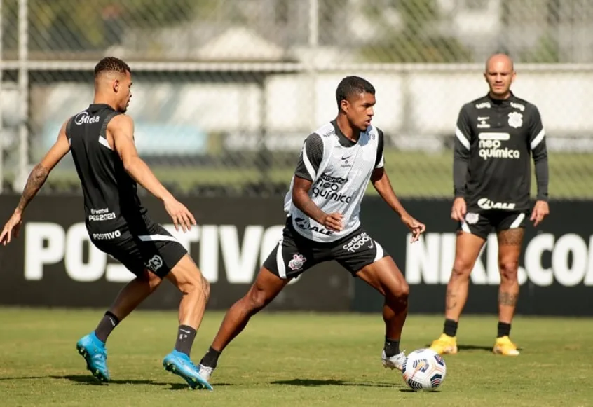  Corinthians divulga relacionados para pegar o Sport Huancayo; veja   