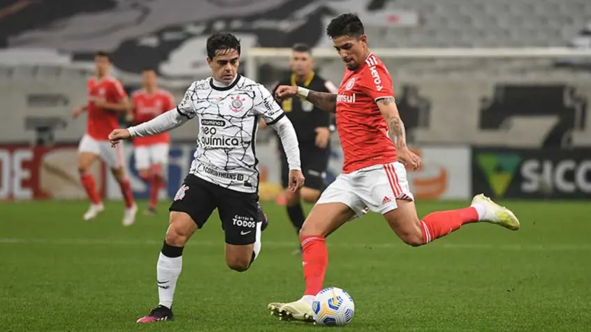 Internacional e Corinthians fazem confronto direto pelo G6 do Brasileirão