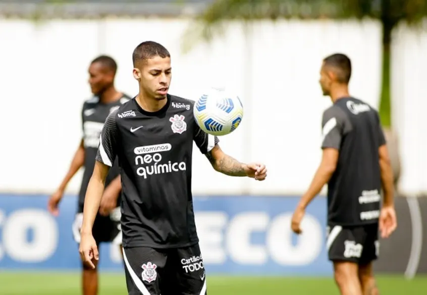 Corinthians aguarda novas conversas e descarta estourar orçamento por Gabriel Pereira