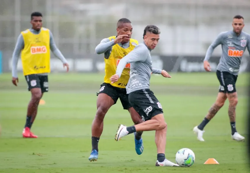 Sem Gabriel, Cantillo e Xavier são opções do Corinthians para o Dérbi