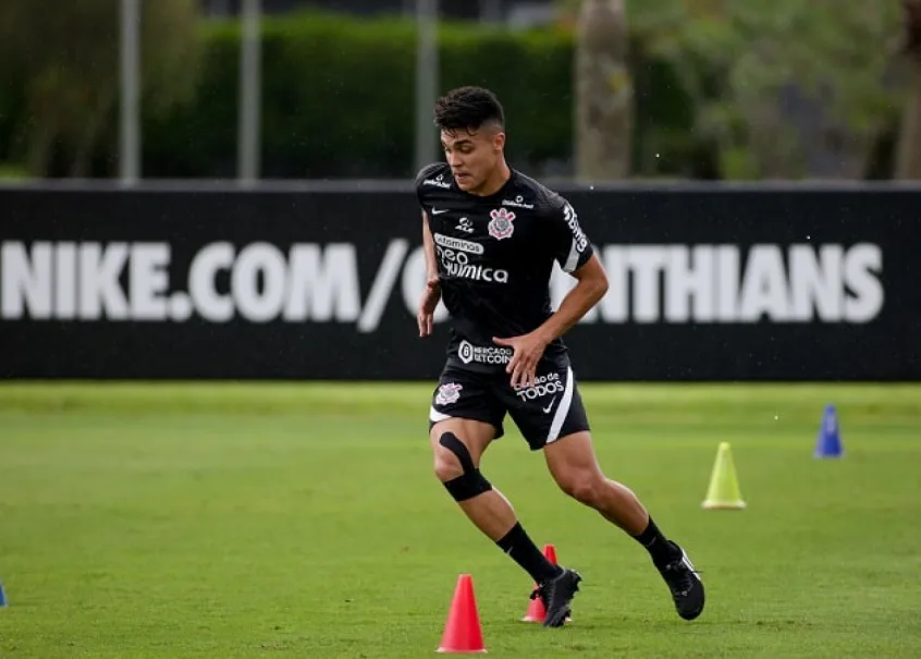 Roni segue fora dos trabalhos com bola e pode ser ausência no Corinthians para a estreia no Paulista