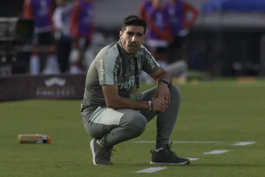 Abel Ferreira pede quatro reforços de peso ao Palmeiras e define duas prioridades