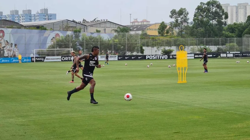 Em véspera de jogo-treino, elenco do Corinthians faz trabalho de olho no Paulistão