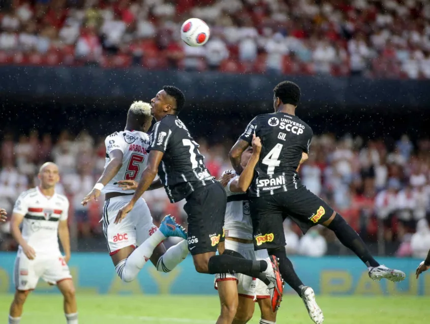 Corinthians busca quebrar sequência invicta do São Paulo 