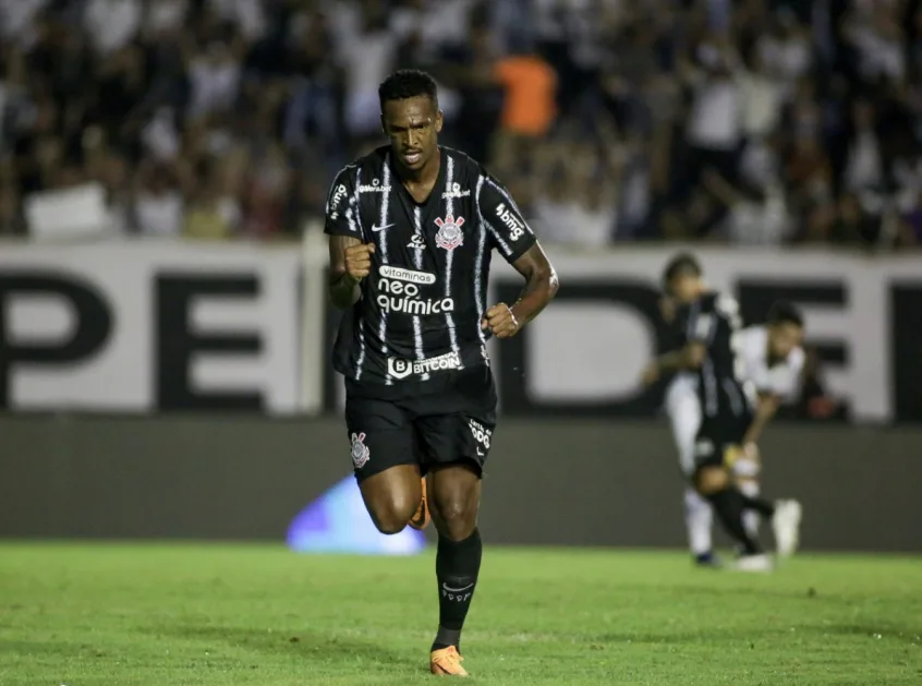 Jô abre mão de salário, mas ainda vai receber milhões de reais do Corinthians