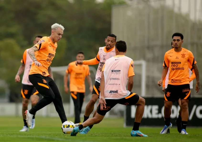 Corinthians inicia preparação para o duelo contra o Atlético-GO