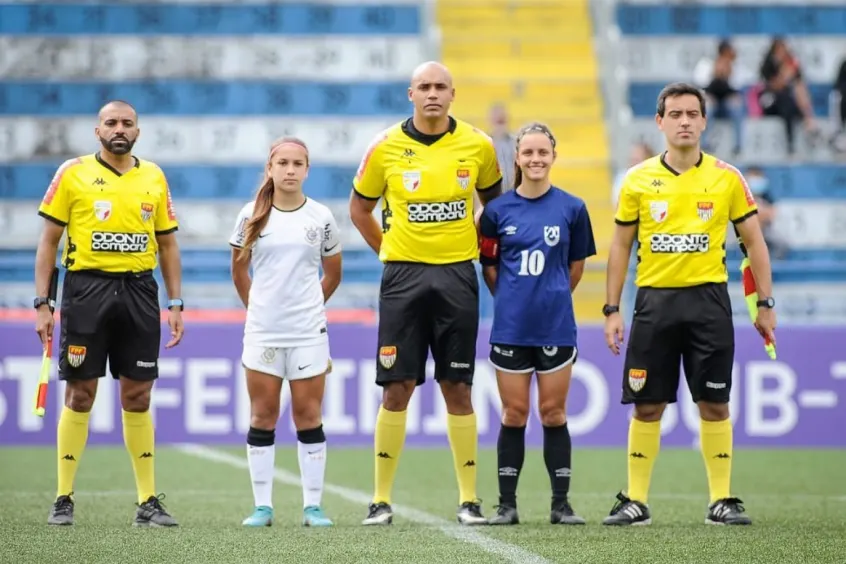 Meia da base do Corinthians projeta decisão do Sub-14 em confronto com a Ferroviária