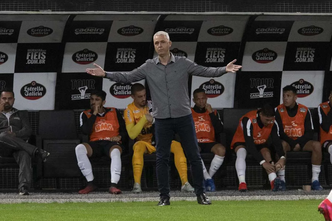 Lembra deles? Veja o time de emprestados do Corinthians