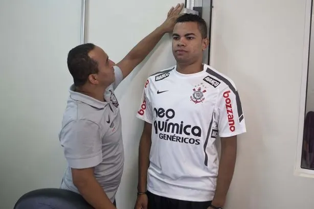 Mais um! Corinthians demite preparador que estava há dez anos no clube 