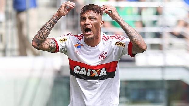 Indicado pela Fifa, Guerrero fez menos gols em 2015 que Fred, Pato, Pratto e reserva no Fla