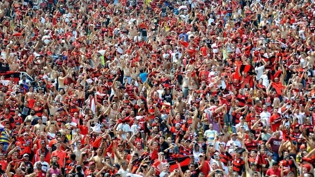 Sem crise e Maracanã, Flamengo é quem mais sobe preço do ingresso em 2016