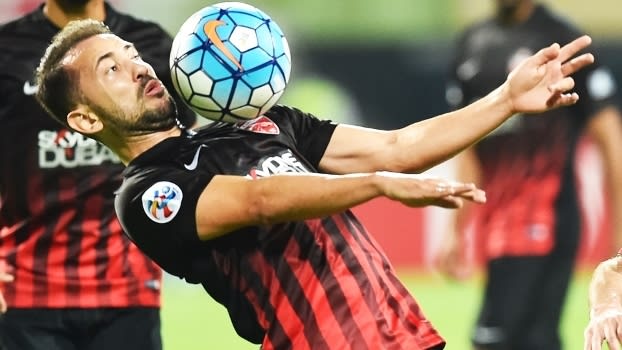 Decisão na Champions asiática adia definição de acerto entre Éverton Ribeiro e Flamengo