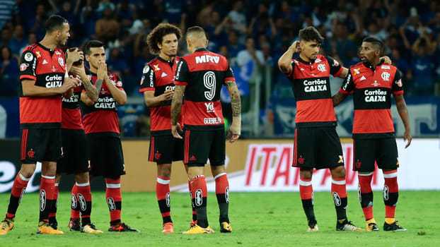 Flamengo com Bandeira de Mello no Brasileiro: o mais rico, e só o 7º com mais pontos