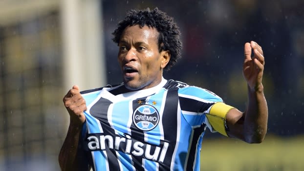 Zé Roberto entra na Justiça para cobrar Grêmio