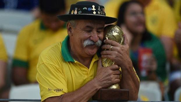 Torcedor símbolo da seleção, Gaúcho da Copa morre aos 60 anos